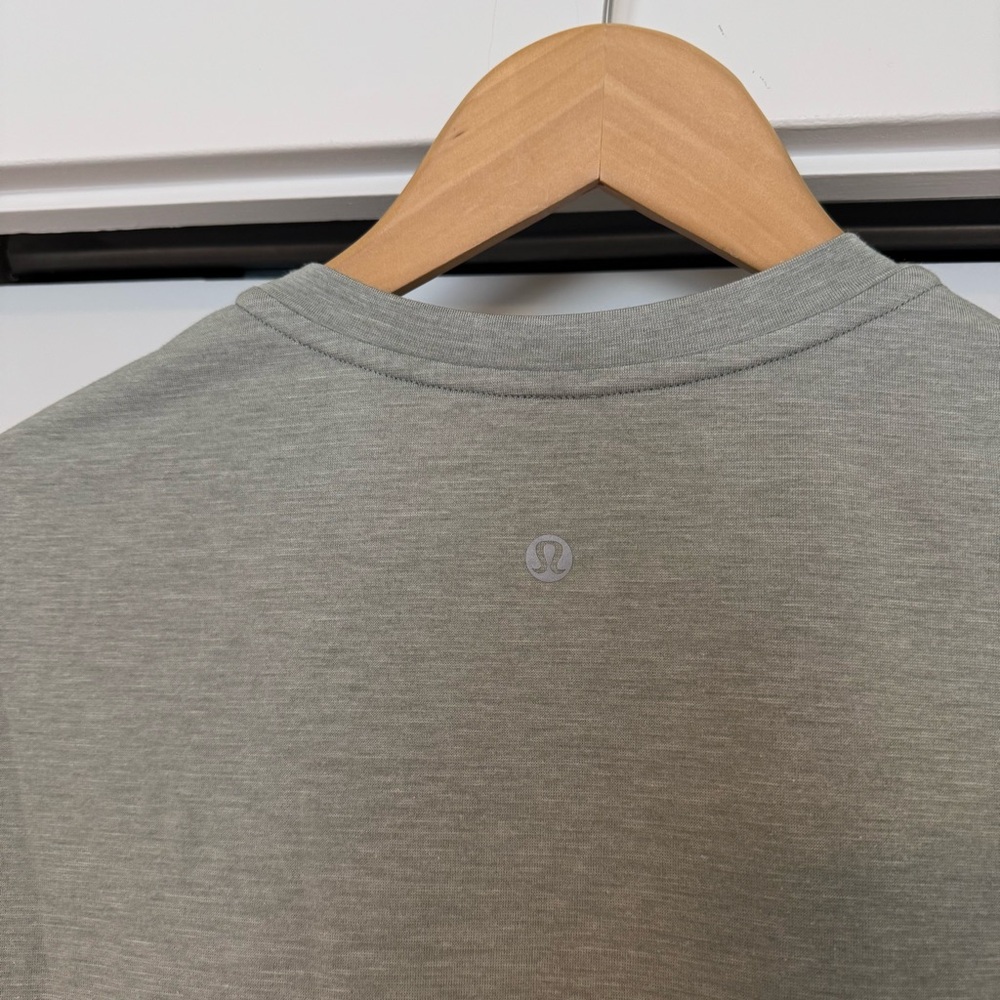 lululemon athletica Grey Short Sleeve Tee - Picture 5 of 6